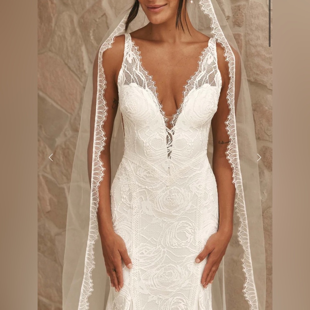 Grace Loves Lace Lumi Veil